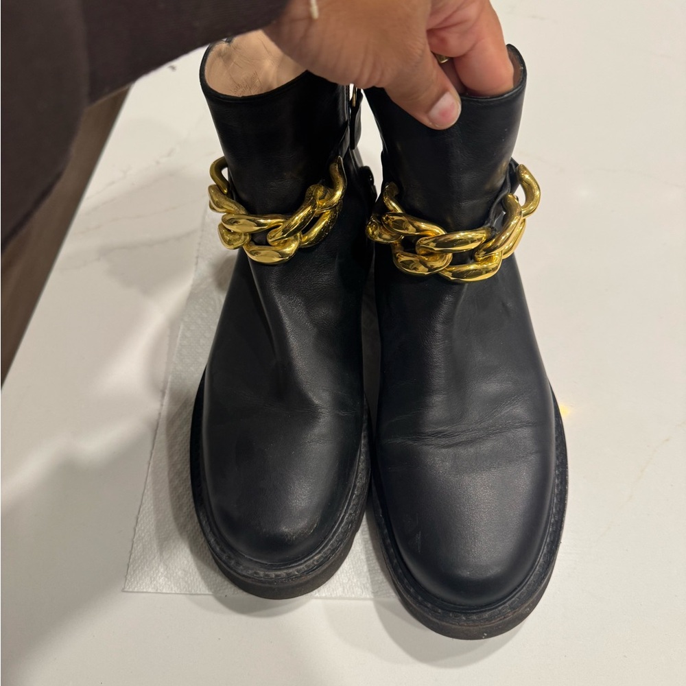 Stuart Weitzman Black Leather Detail